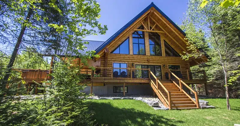 Pourquoi investir dans un projet chalet sur mesure pour votre résidence secondaire